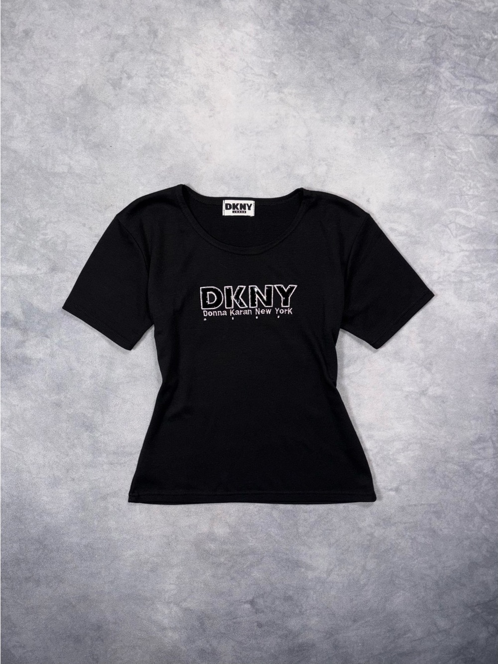 DONNA KARAN NY Vintage Y2K Grunge Lacquered Logo DKNY 90s Black T Shirt